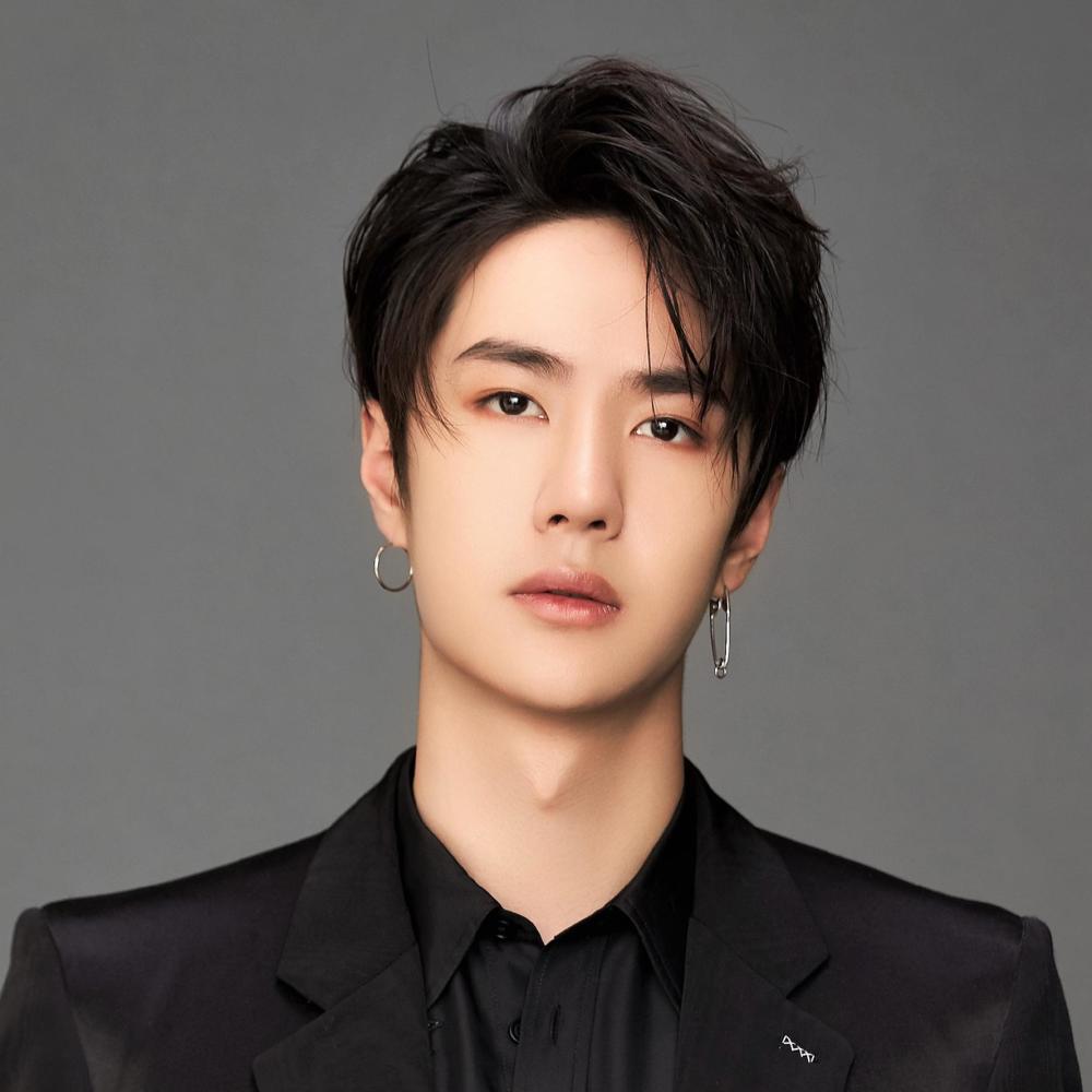 明星昂流，学习、蜕变与自信闪耀的星光之路
